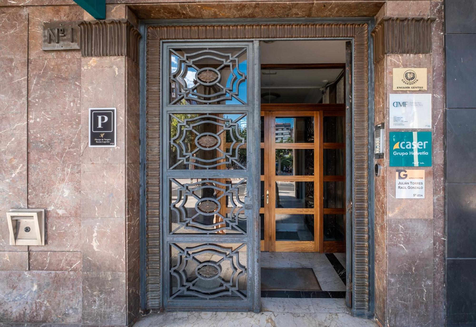Principe De Vergara Rooms Lujo En El Centro De Logroño Eksteriør bilde
